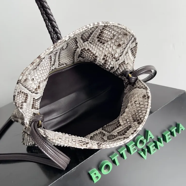 Bottega Veneta Bag 